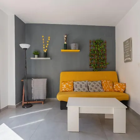 Simplistic In Near Generalife